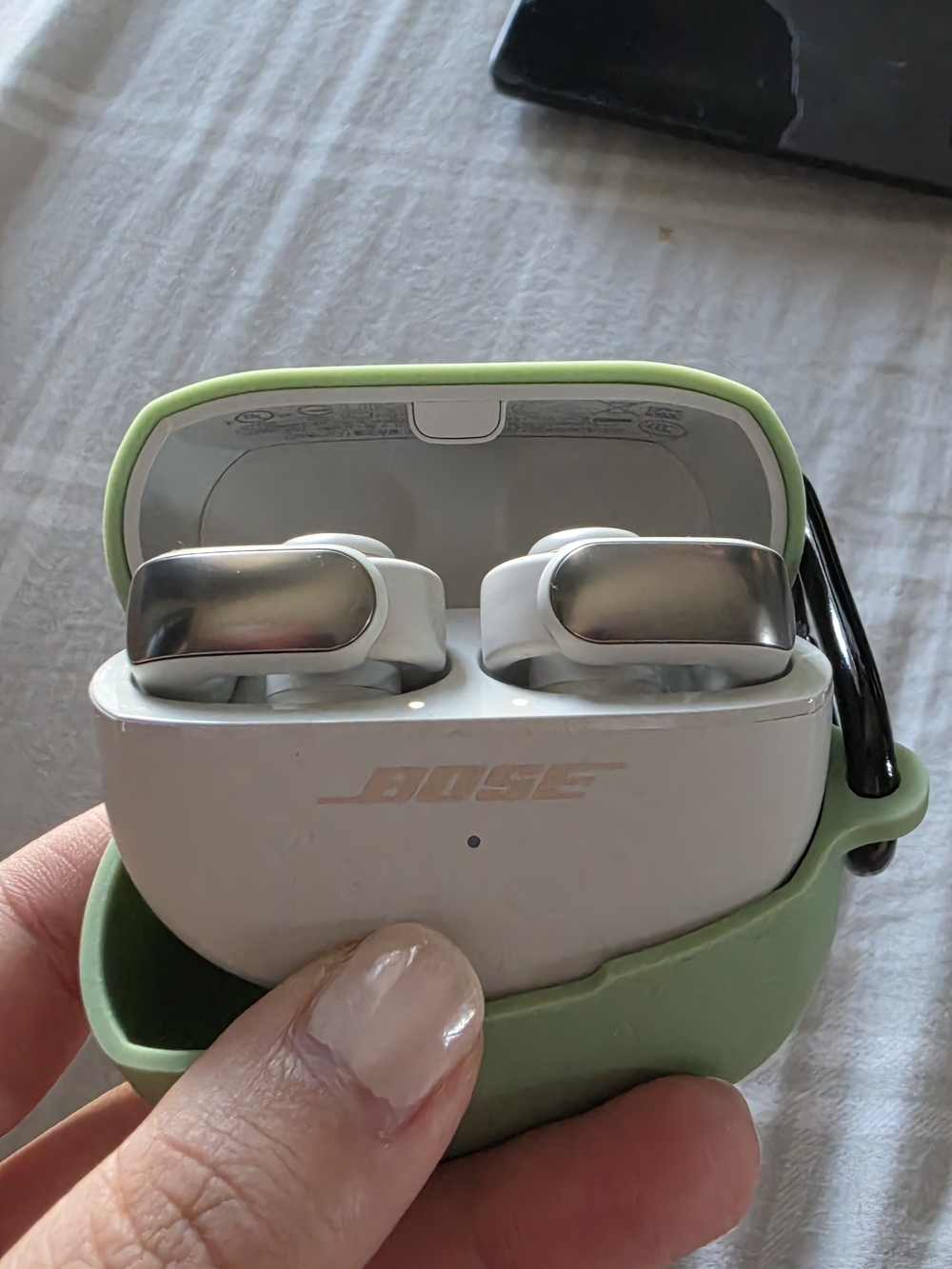Bose Ultra Open Earbuds - Picture 2 of 9